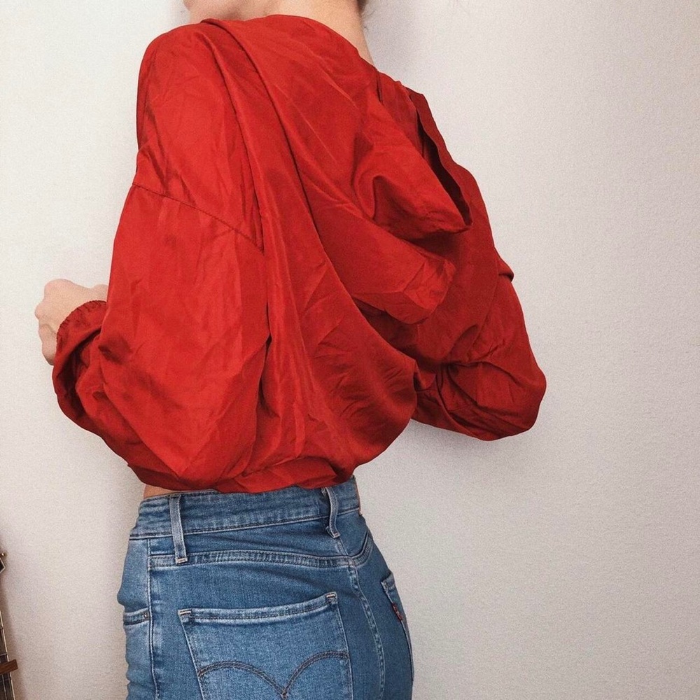Vintage Retro Lightweight Cropped Windbreaker in blood red